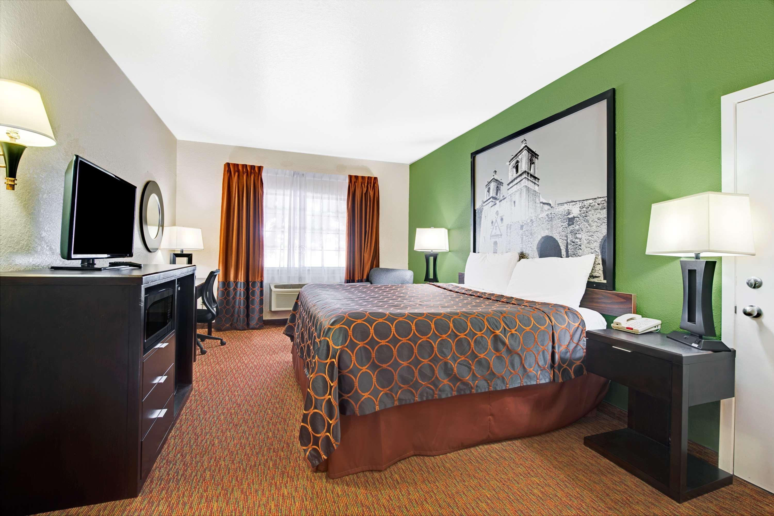 Surestay Plus By Best Western San Antonio Airport Екстериор снимка