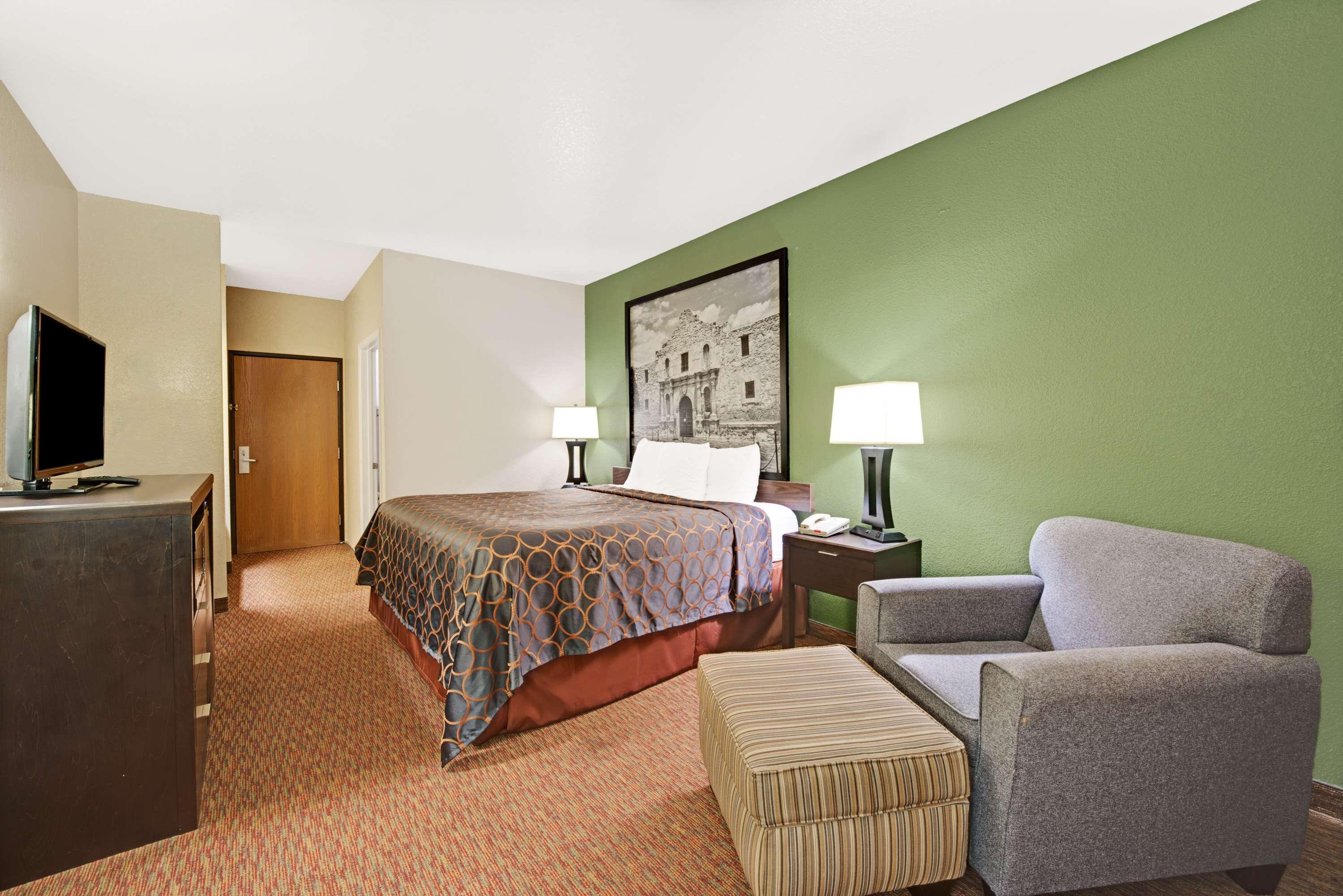 Surestay Plus By Best Western San Antonio Airport Екстериор снимка