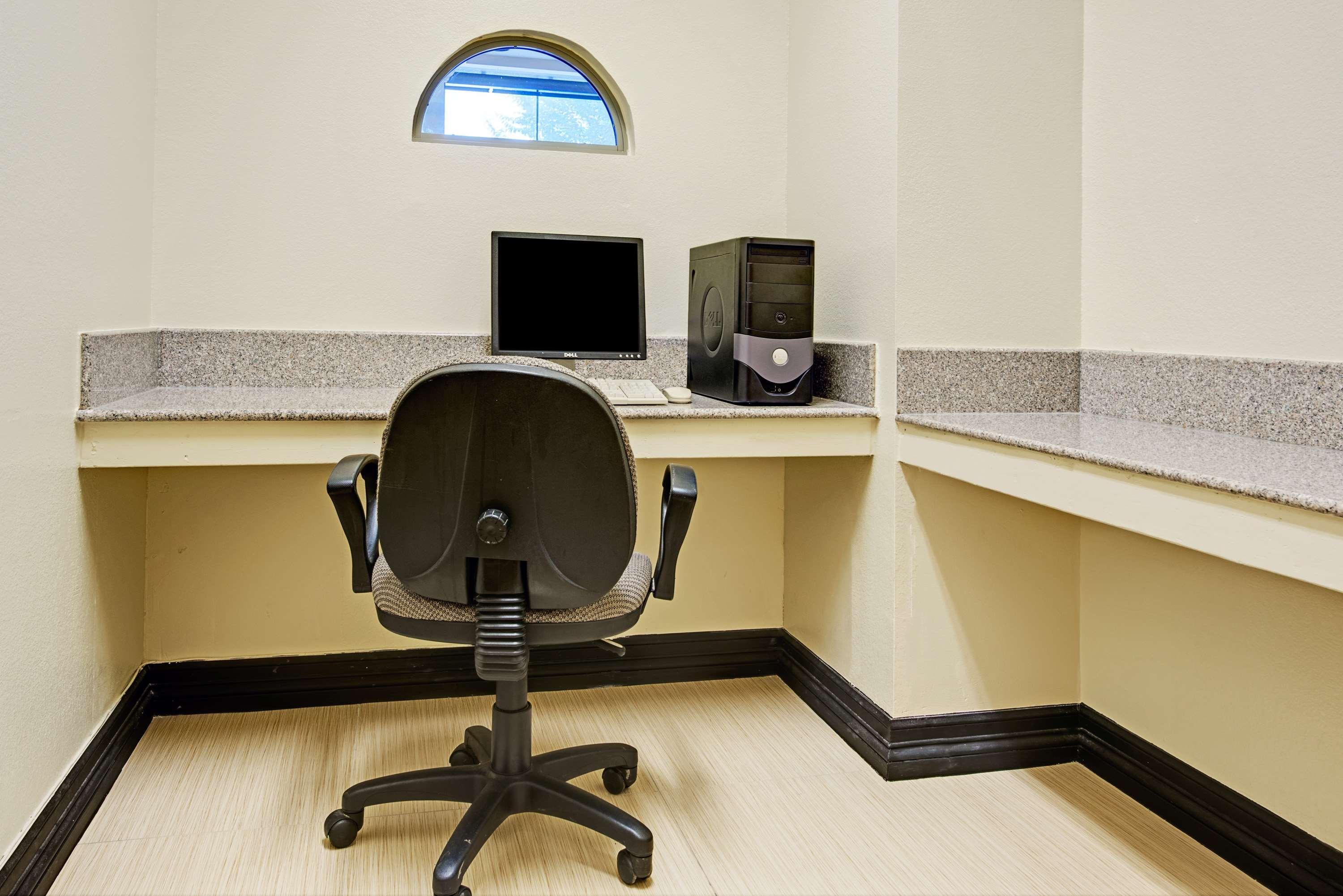 Surestay Plus By Best Western San Antonio Airport Екстериор снимка