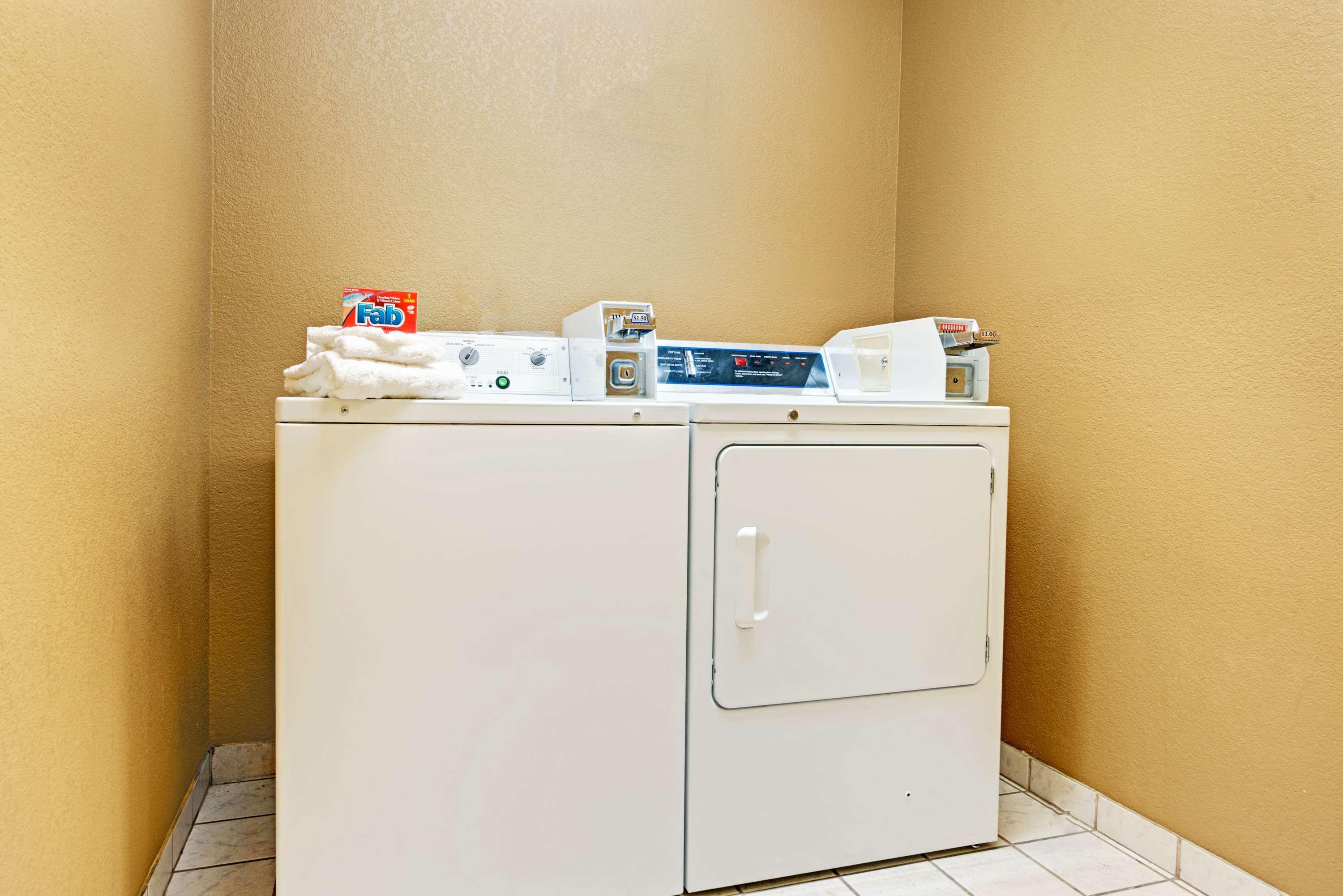 Surestay Plus By Best Western San Antonio Airport Екстериор снимка