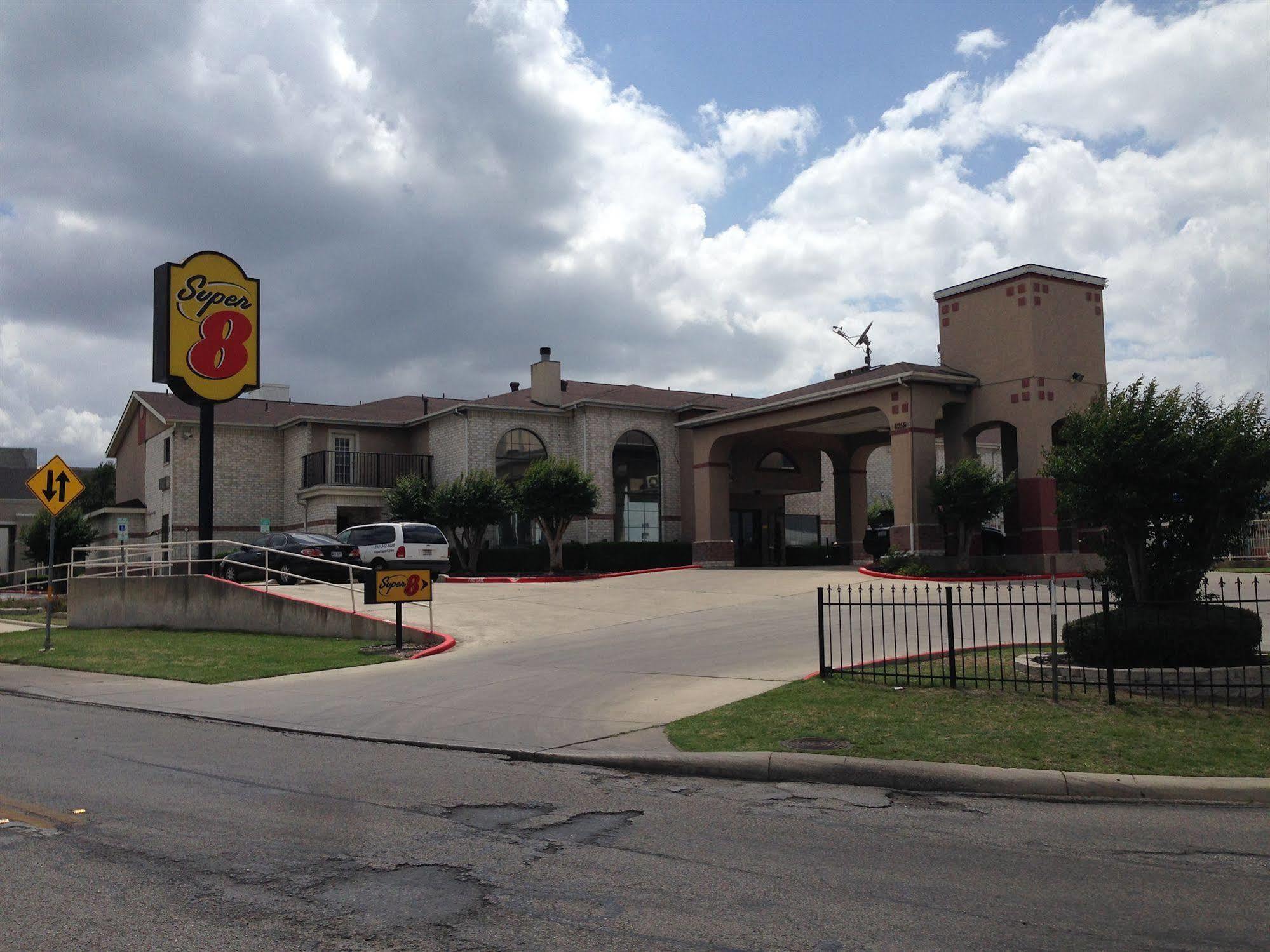 Surestay Plus By Best Western San Antonio Airport Екстериор снимка